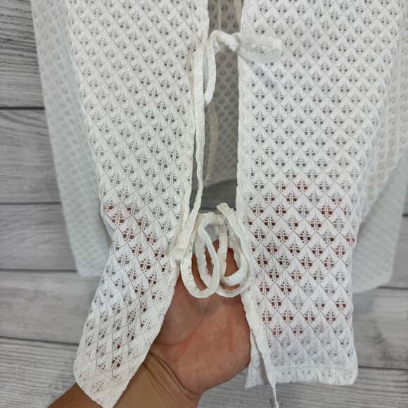 Torrid White Crochet Blouse Festi - Picture 4 of 7